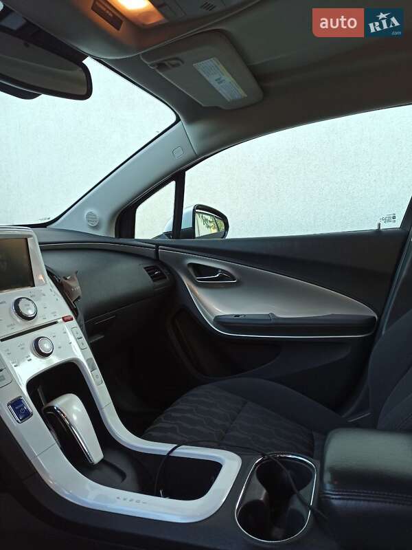 Хэтчбек Chevrolet Volt 2012 в Киеве