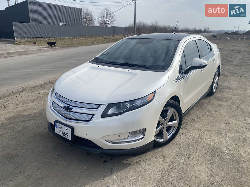 Хэтчбек Chevrolet Volt 2012 в Умани