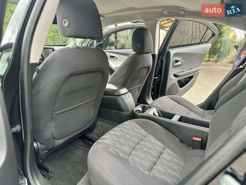 Хэтчбек Chevrolet Volt 2015 в Одессе