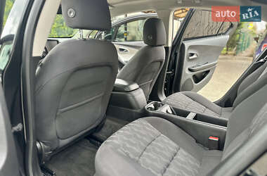 Хэтчбек Chevrolet Volt 2015 в 