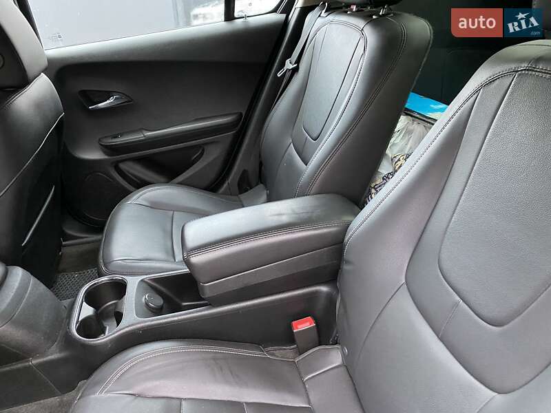 Хэтчбек Chevrolet Volt 2014 в Днепре