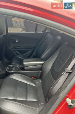 Хэтчбек Chevrolet Volt 2014 в 