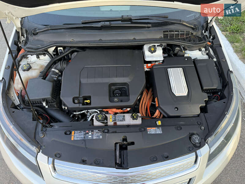Хетчбек Chevrolet Volt 2013 в Києві