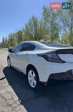 Хэтчбек Chevrolet Volt 2015 в 
