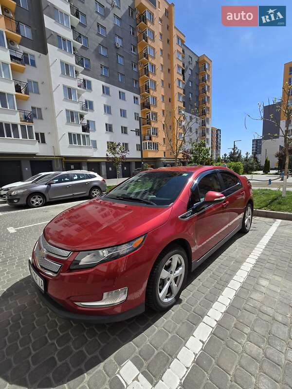 Хэтчбек Chevrolet Volt 2015 в 