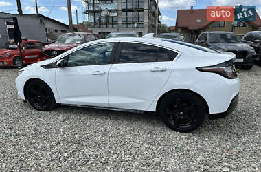 Хэтчбек Chevrolet Volt 2016 в 