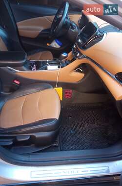 Хетчбек Chevrolet Volt 2016 в 