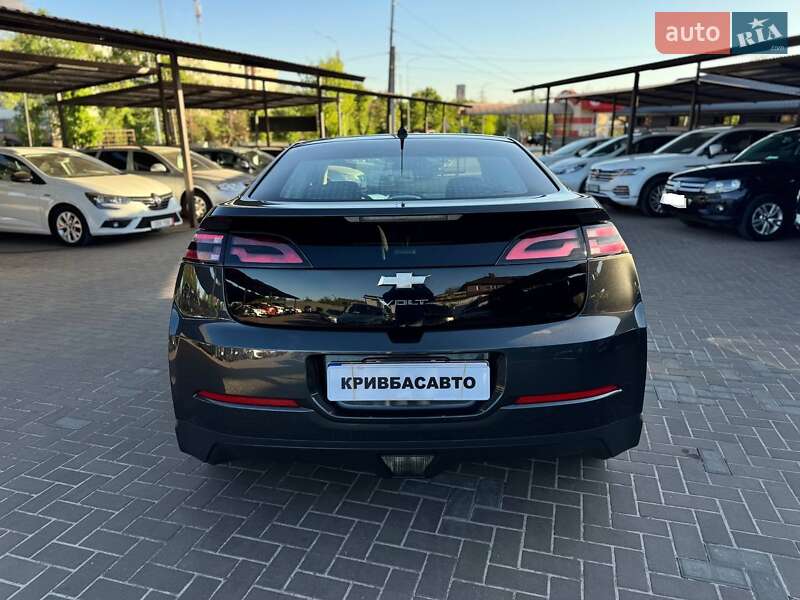 Хэтчбек Chevrolet Volt 2014 в Кривом Роге