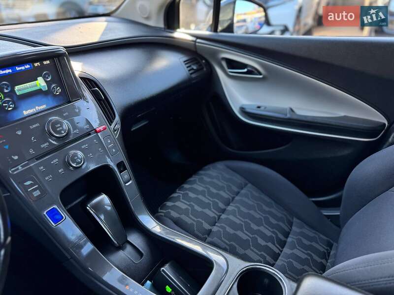 Хэтчбек Chevrolet Volt 2014 в Кривом Роге