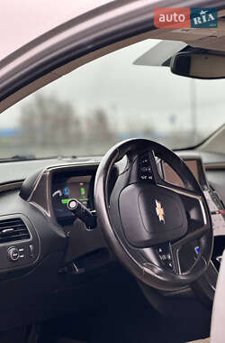 Хэтчбек Chevrolet Volt 2012 в 