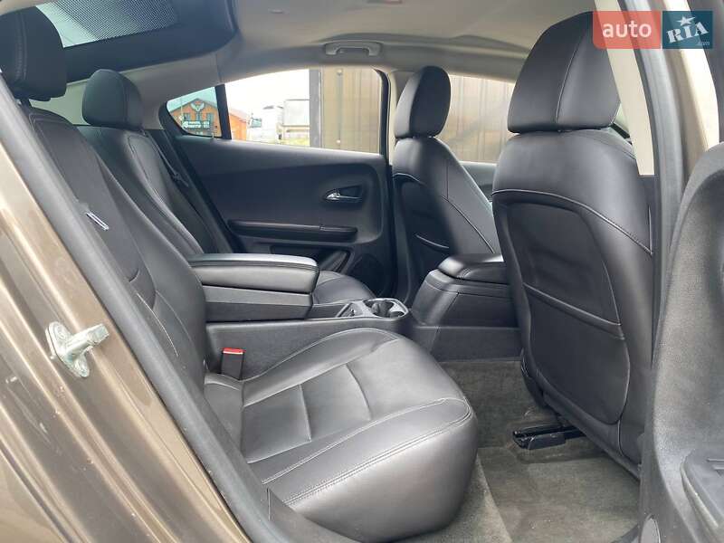 Хэтчбек Chevrolet Volt 2014 в Киеве