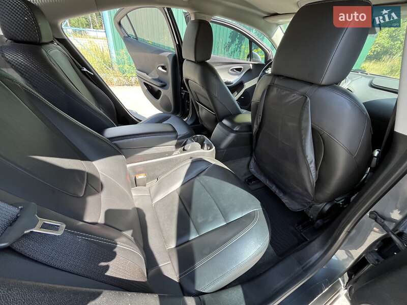 Хэтчбек Chevrolet Volt 2012 в Виннице