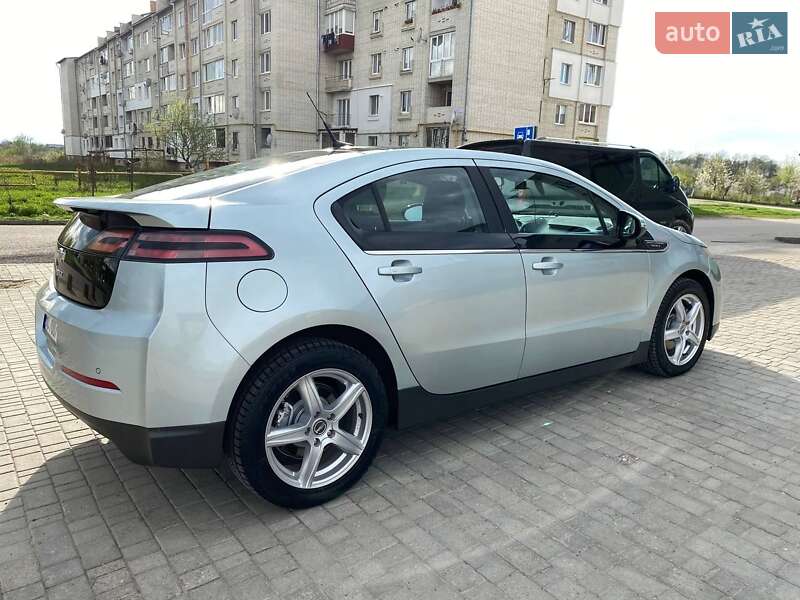 Хэтчбек Chevrolet Volt 2012 в Самборе