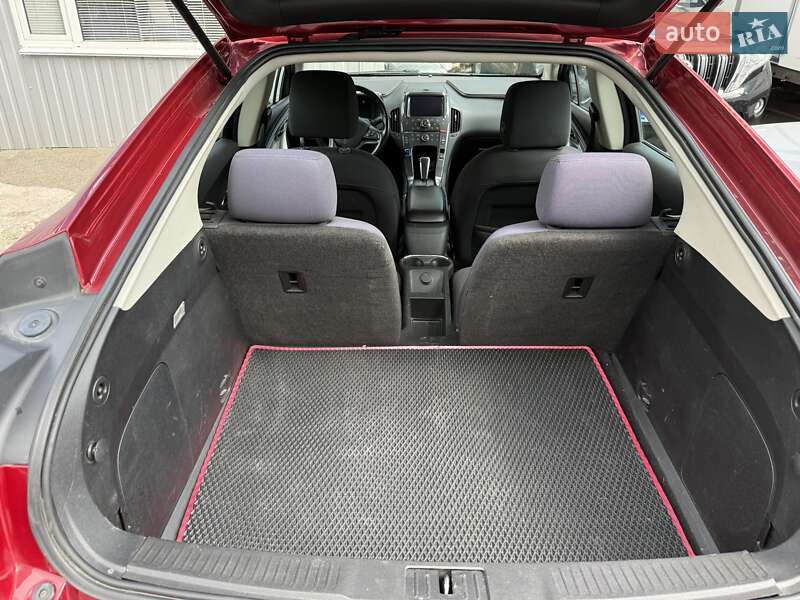 Хэтчбек Chevrolet Volt 2015 в Киеве