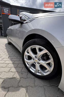Хэтчбек Chevrolet Volt 2016 в 