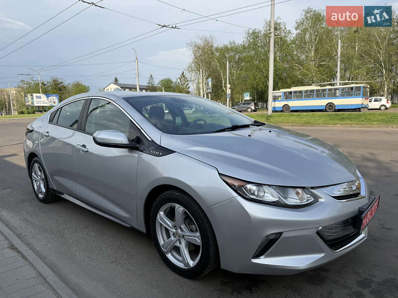 Хэтчбек Chevrolet Volt 2016 в 