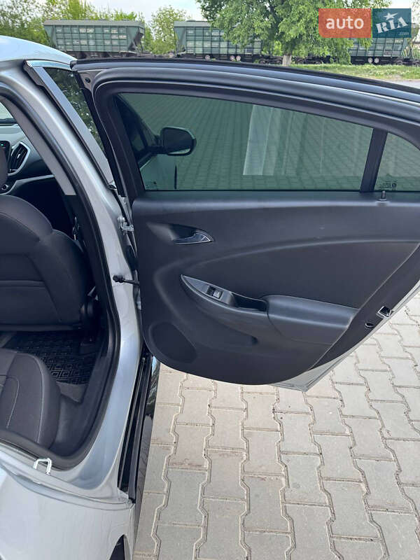 Хэтчбек Chevrolet Volt 2018 в Подольске фото 19 Хэтчбек Chevrolet Volt 2018 в Подольске