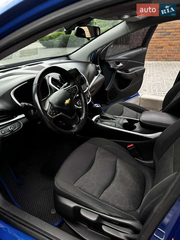 Хетчбек Chevrolet Volt 2016 в Чугуєві
