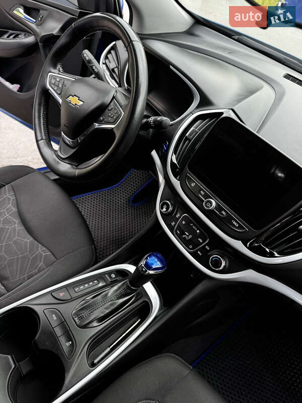 Хетчбек Chevrolet Volt 2016 в Чугуєві