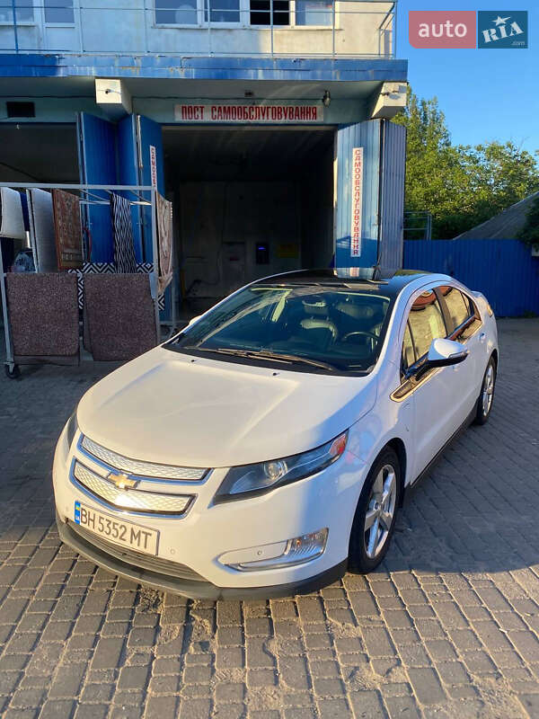 Хетчбек Chevrolet Volt 2012 в 