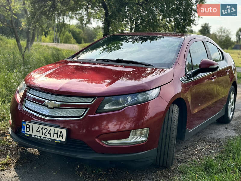 Хэтчбек Chevrolet Volt 2014 в Полтаве