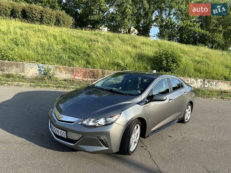 Хэтчбек Chevrolet Volt 2015 в Киеве
