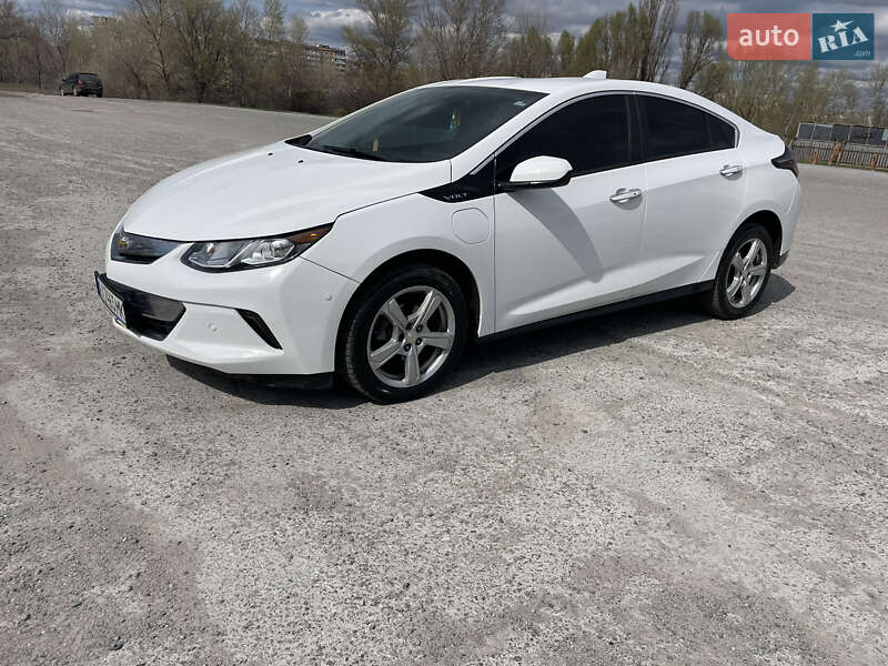 Хетчбек Chevrolet Volt 2015 в Кам'янському