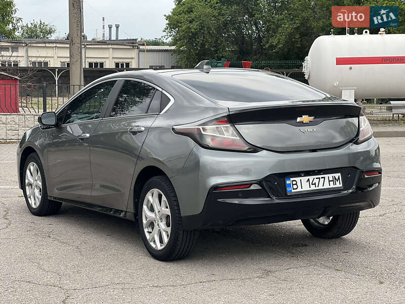 Хэтчбек Chevrolet Volt 2015 в Запорожье