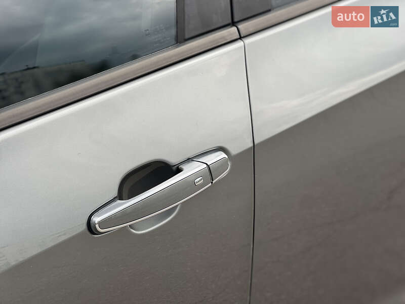 Хэтчбек Chevrolet Volt 2015 в Запорожье