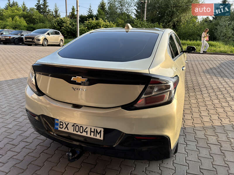 Хэтчбек Chevrolet Volt 2016 в Хмельницком
