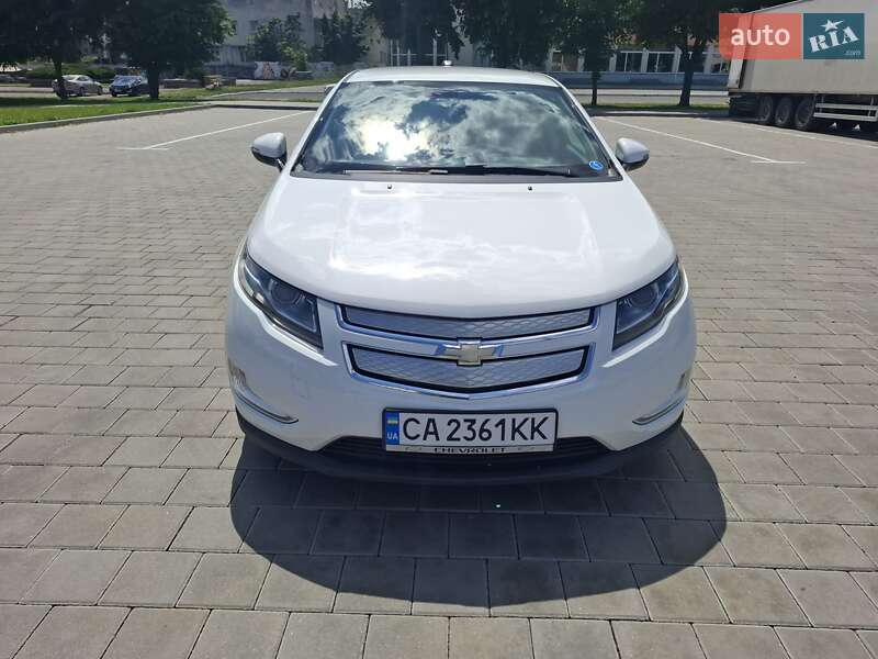 Хэтчбек Chevrolet Volt 2015 в Черкассах