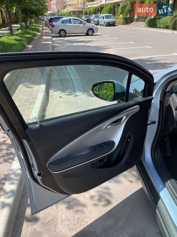 Хэтчбек Chevrolet Volt 2013 в Софиевской Борщаговке фото 13 Хэтчбек Chevrolet Volt 2013 в Софиевской Борщаговке