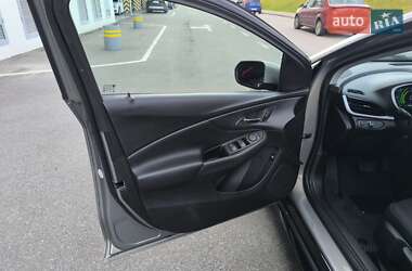 Хэтчбек Chevrolet Volt 2017 в 
