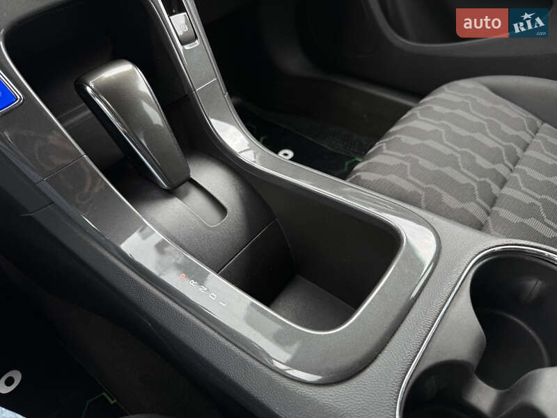 Хетчбек Chevrolet Volt 2015 в Києві