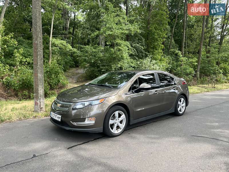 Хэтчбек Chevrolet Volt 2014 в Светловодске