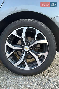 Хэтчбек Chevrolet Volt 2017 в 
