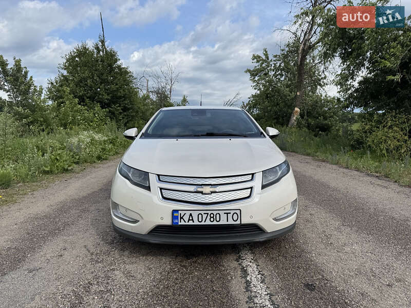 Хэтчбек Chevrolet Volt 2013 в Киеве