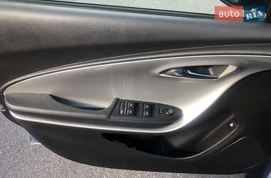 Хэтчбек Chevrolet Volt 2014 в 