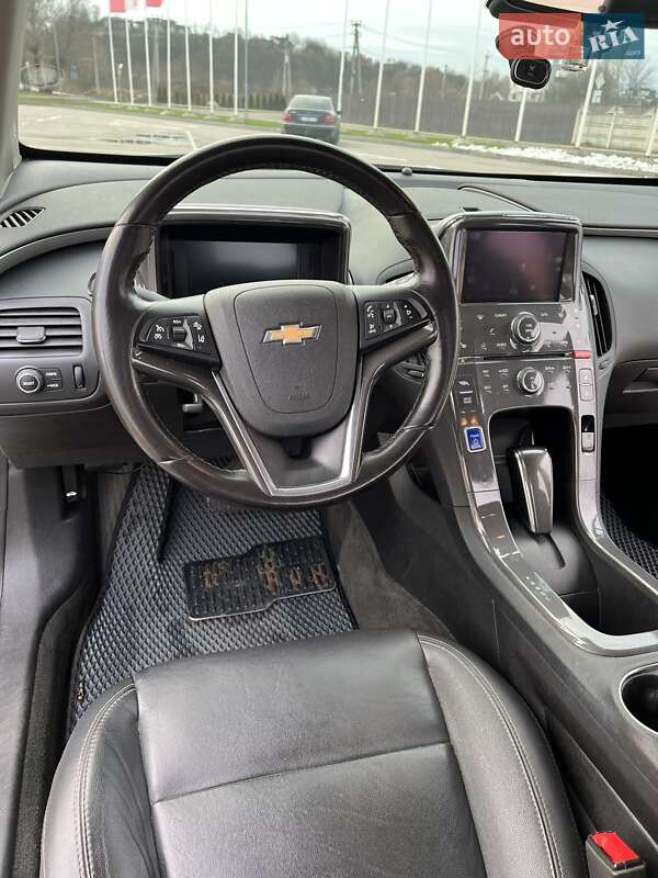 Хэтчбек Chevrolet Volt 2014 в Киеве