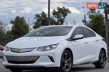 Хэтчбек Chevrolet Volt 2016 в 