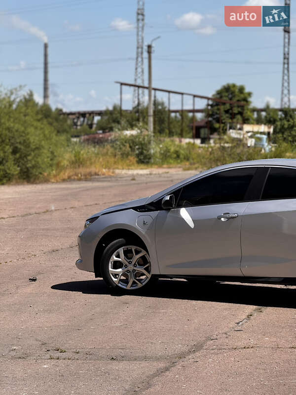 Хэтчбек Chevrolet Volt 2016 в Калуше фото 7 Хэтчбек Chevrolet Volt 2016 в Калуше