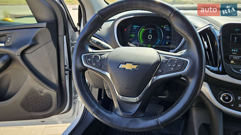 Хэтчбек Chevrolet Volt 2015 в Черкассах