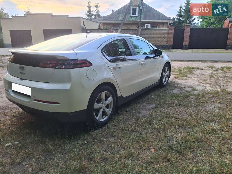 Хэтчбек Chevrolet Volt 2013 в Черкассах