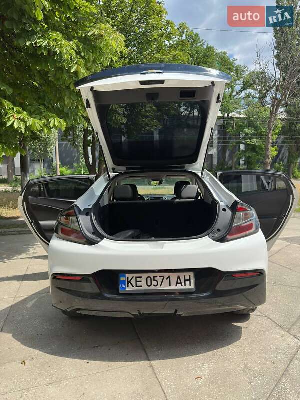 Хэтчбек Chevrolet Volt 2018 в Днепре