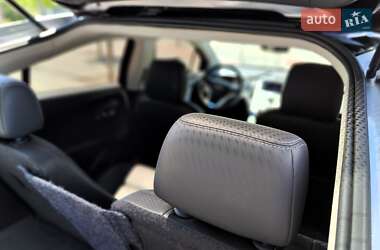 Хэтчбек Chevrolet Volt 2010 в 