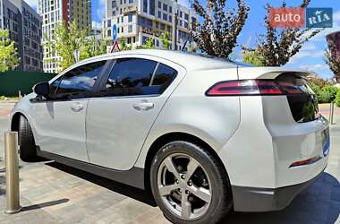Хэтчбек Chevrolet Volt 2010 в 