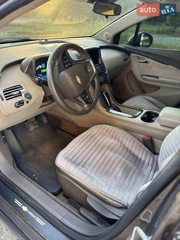 Хэтчбек Chevrolet Volt 2014 в Харькове