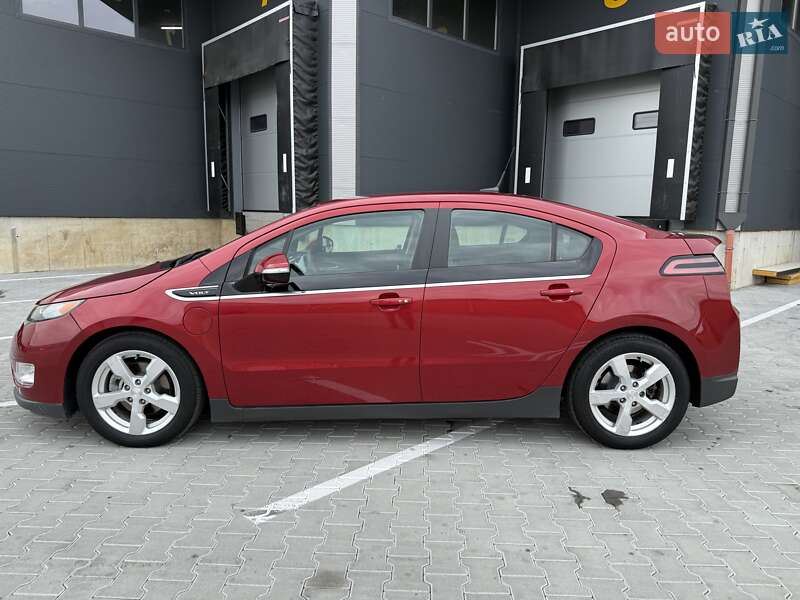 Хэтчбек Chevrolet Volt 2013 в Львове