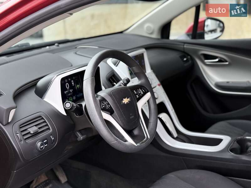 Хэтчбек Chevrolet Volt 2013 в Львове