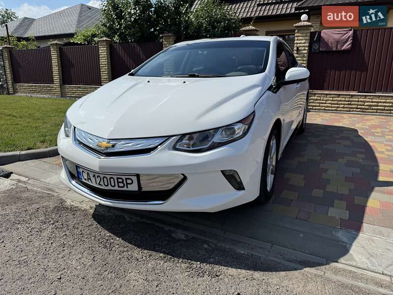Хэтчбек Chevrolet Volt 2015 в Черкассах